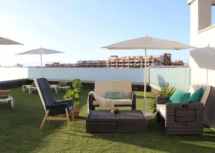 Ocean Garden 008 Con Jardin Privado דירה